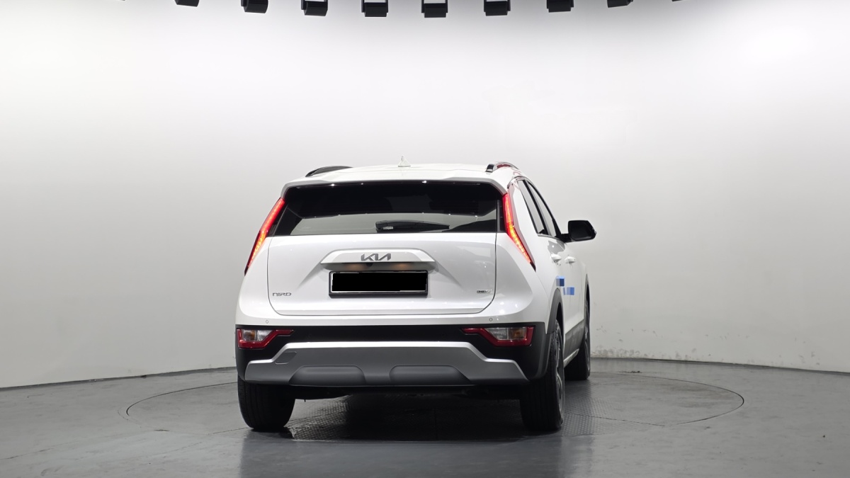 Kia Niro, 2022 — фото 4 из 12