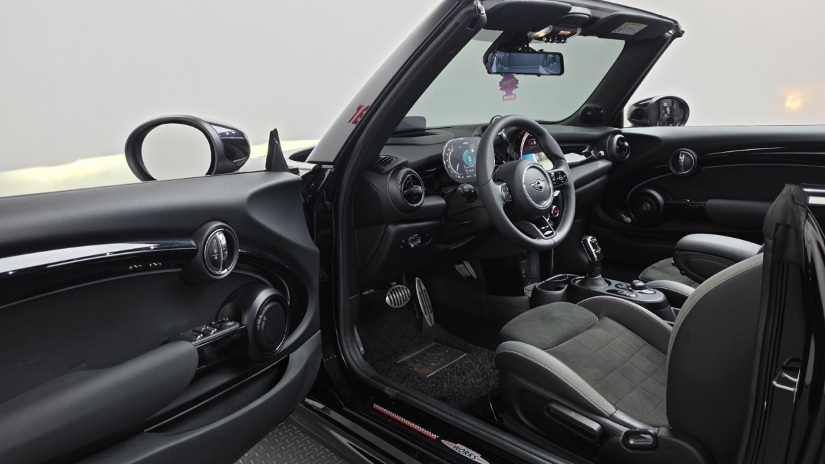 Mini Cooper Convertible, 2022 — фото 9 из 12