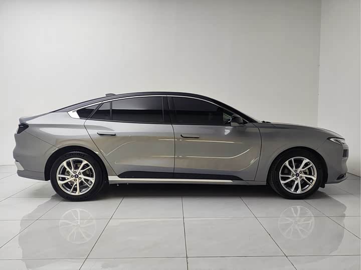 Ford Mondeo, 2022 — фото 4 из 9