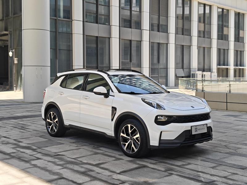 Lynk & Co 01 EM-P Hybrid, 2023 — фото 3 из 12