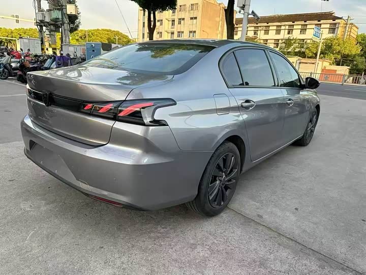 Peugeot 408, 2022 — фото 4 из 9