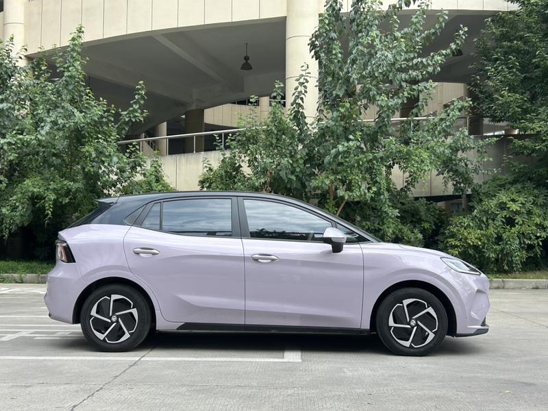 MG Motor 4 EV, 2025 — фото 7 из 12