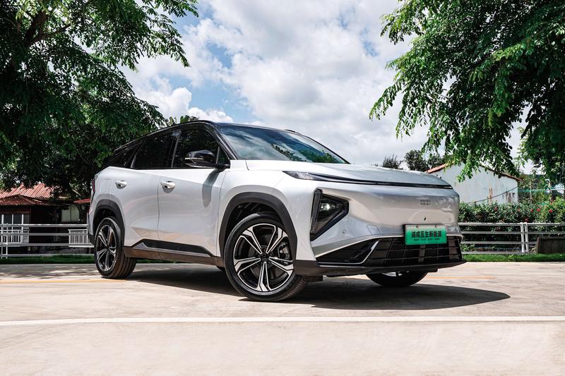 Geely Galaxy L7, 2024 — фото 3 из 12