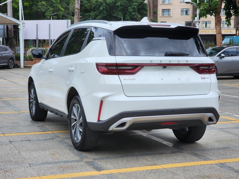 Geely Vision X6, 2023 — фото 5 из 12