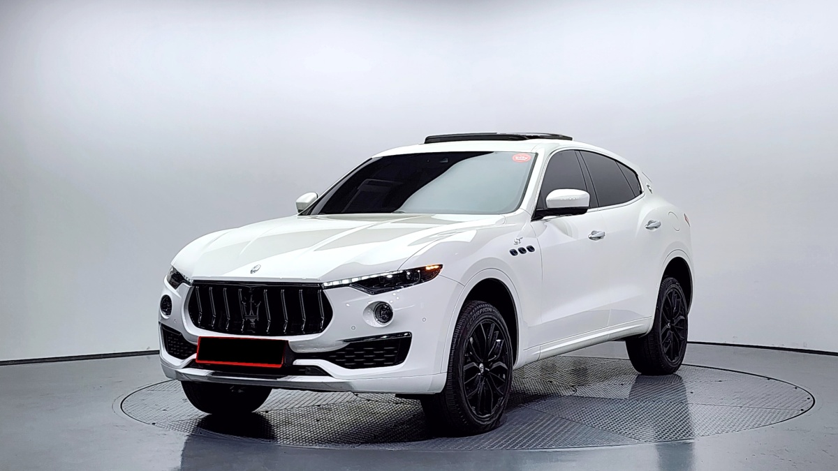 Maserati Levante, 2022 — купить в Кирове под ключ