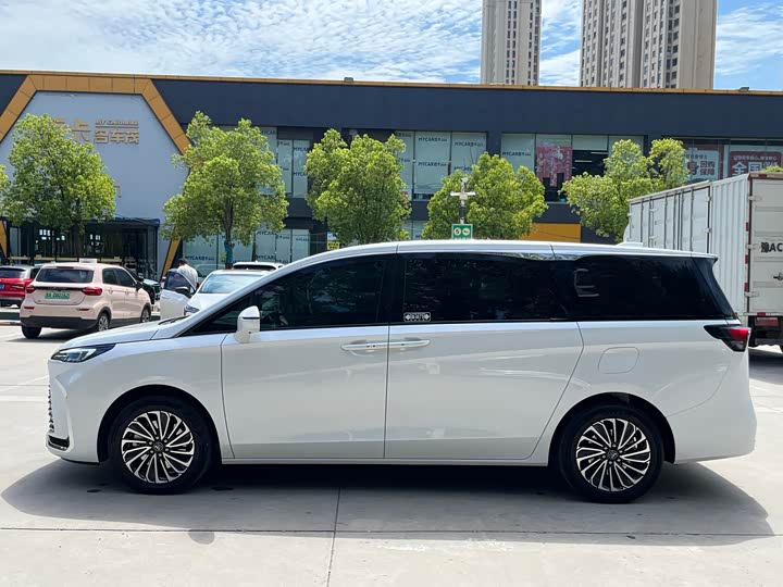 Buick GL8 Hybrid, 2025 — фото 7 из 9