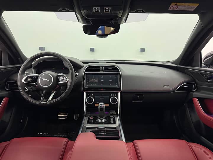 Jaguar XE L, 2023 — фото 7 из 9
