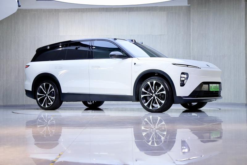Nio ES8, 2023 — фото 3 из 12