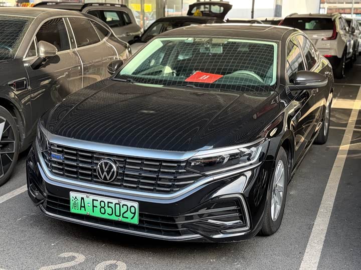 Volkswagen Passat Hybrid, 2022 — купить в Санкт-Петербурге под ключ