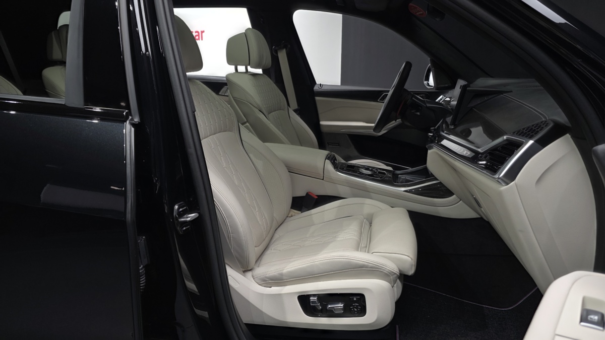BMW X7, 2025 — фото 10 из 12