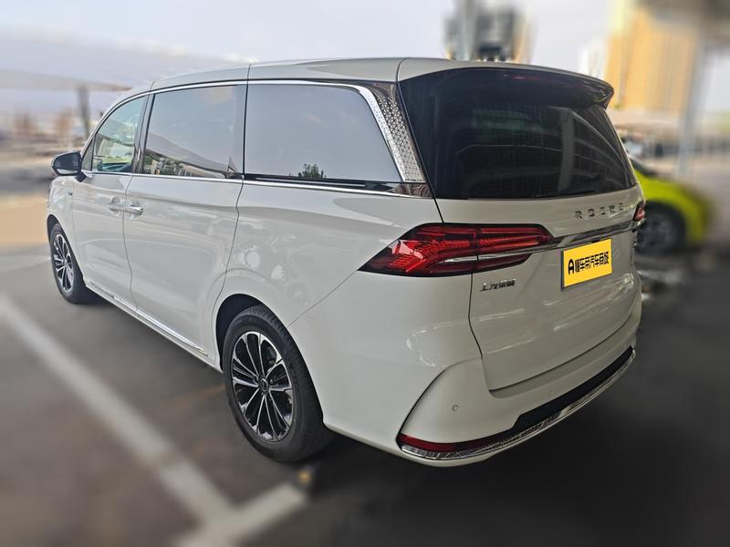 Roewe iMax 8, 2022 — фото 4 из 12