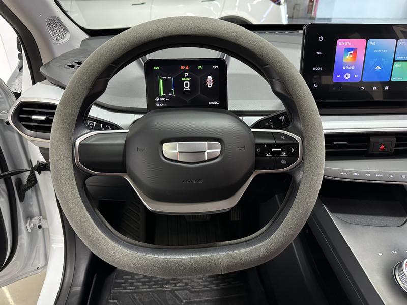 Geely Geometry A, 2023 — фото 6 из 10