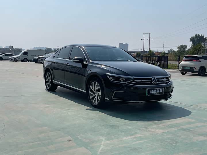 Volkswagen Magotan GTE Hybrid, 2022 — фото 3 из 9