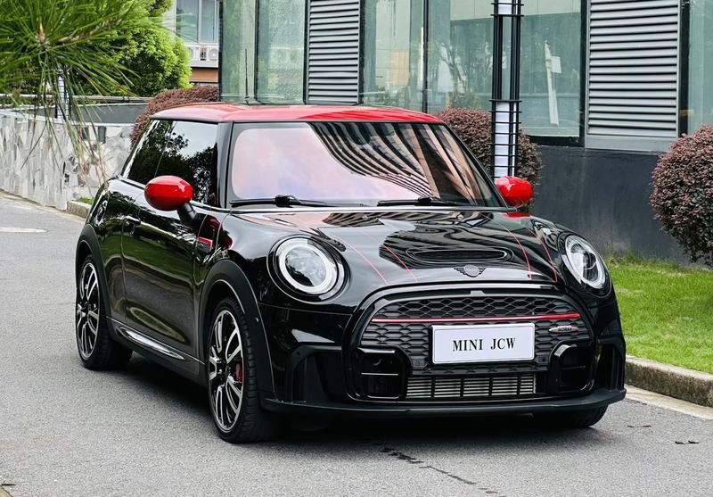 Mini Mini JCW, 2022 — фото 3 из 11
