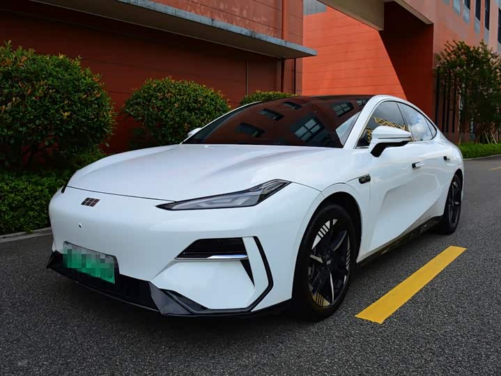 Geely Galaxy E8, 2024 — купить в Смоленске под ключ