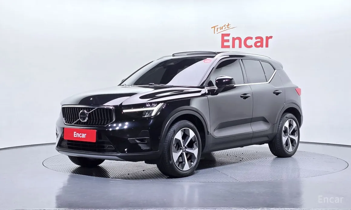 Volvo XC40, 2023 — купить в Кирове под ключ