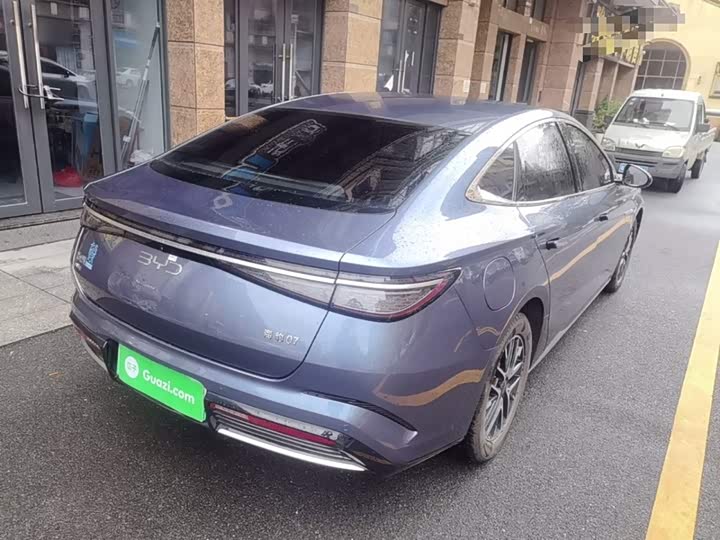BYD Seal 07 DM-i Hybrid, 2025 — фото 7 из 9