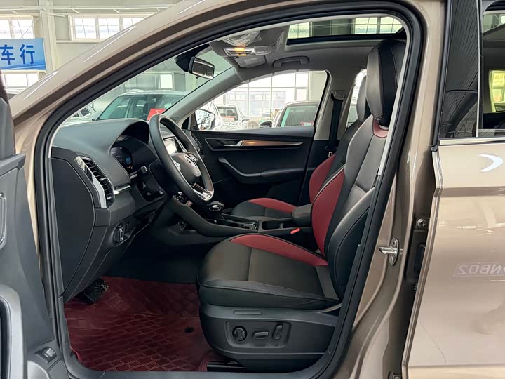 Skoda Karoq, 2022 — фото 9 из 9