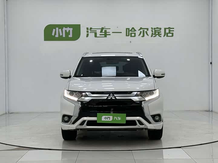 Mitsubishi Outlander, 2023 — фото 2 из 9
