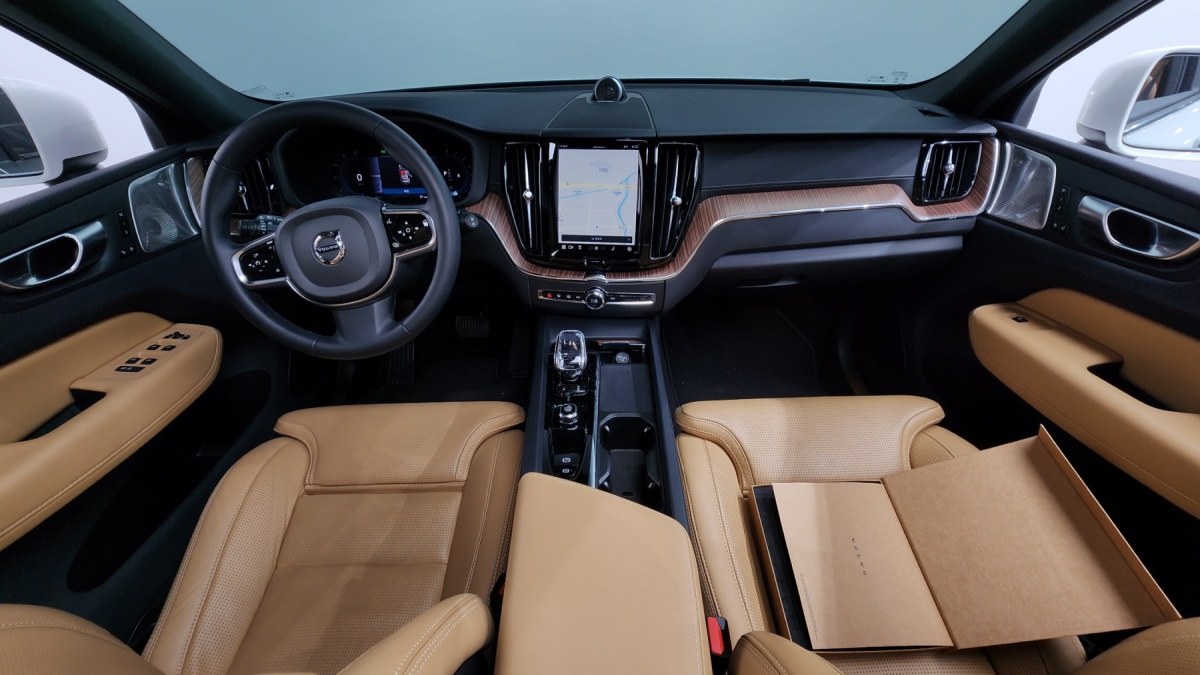 Volvo XC60, 2023 — фото 6 из 12