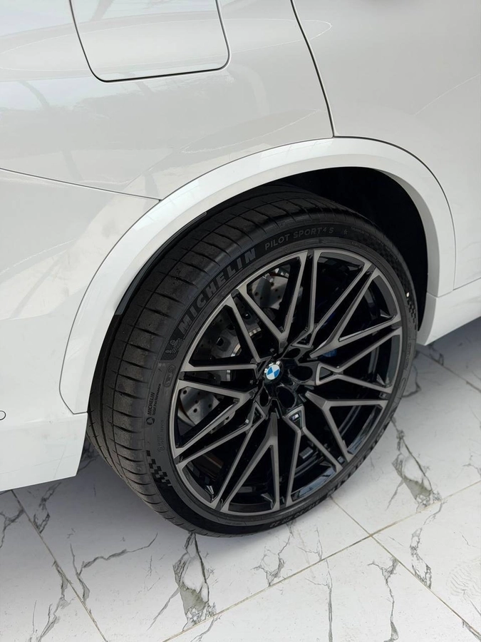 BMW X5 M, 2025 — фото 5 из 10