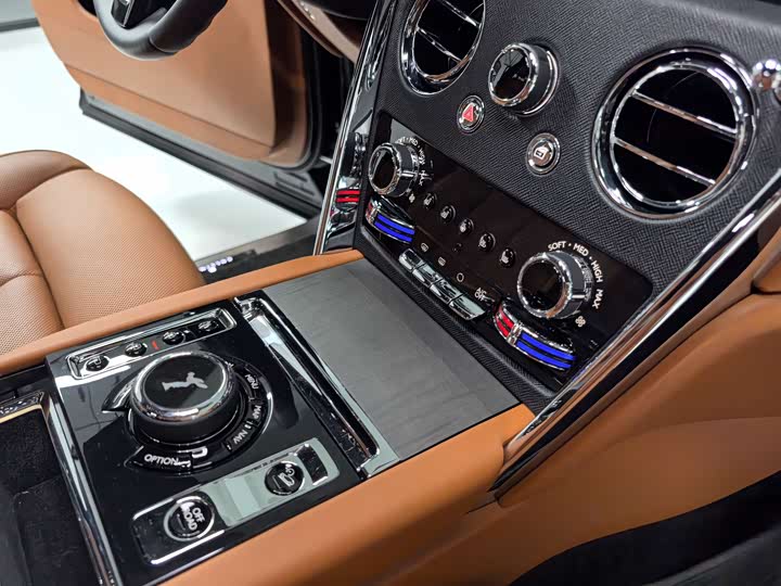 Rolls-Royce Cullinan, 2022 — фото 9 из 9
