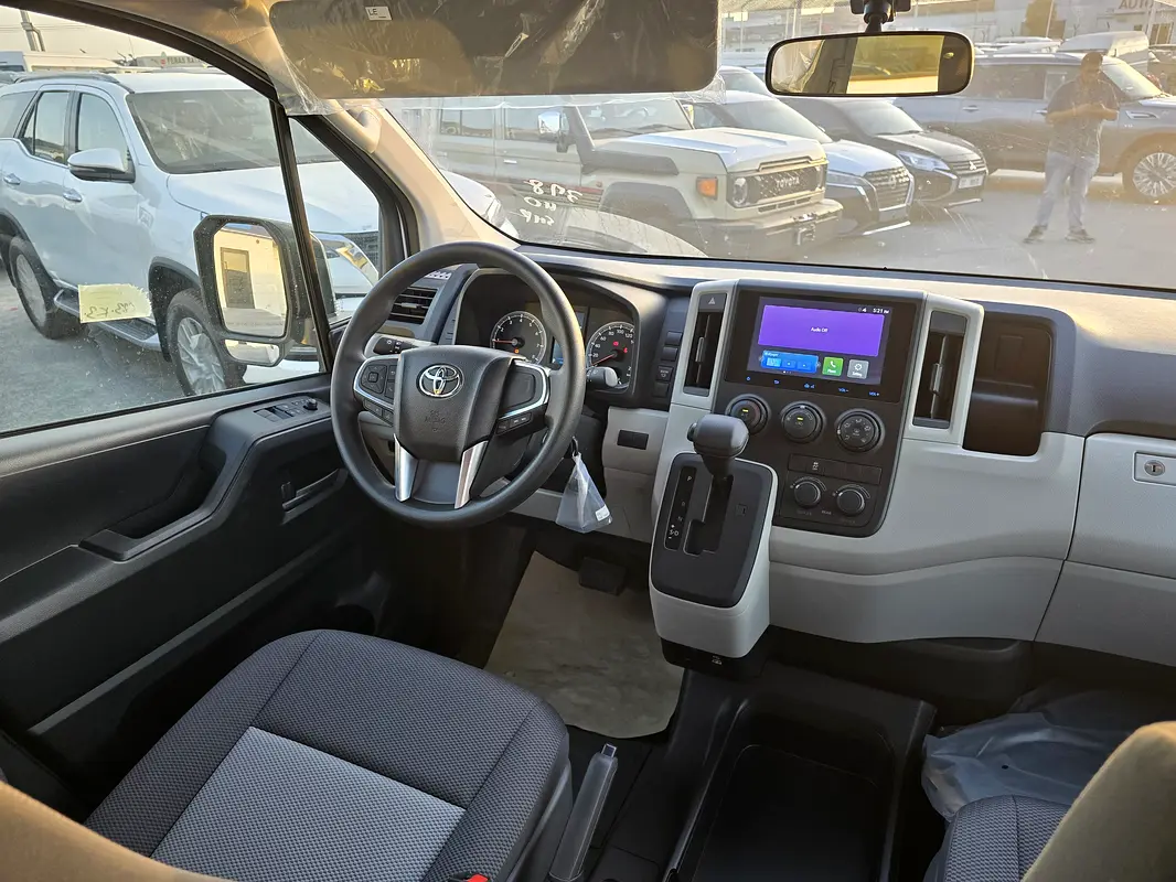 Toyota Hiace, 2026 — фото 5 из 10