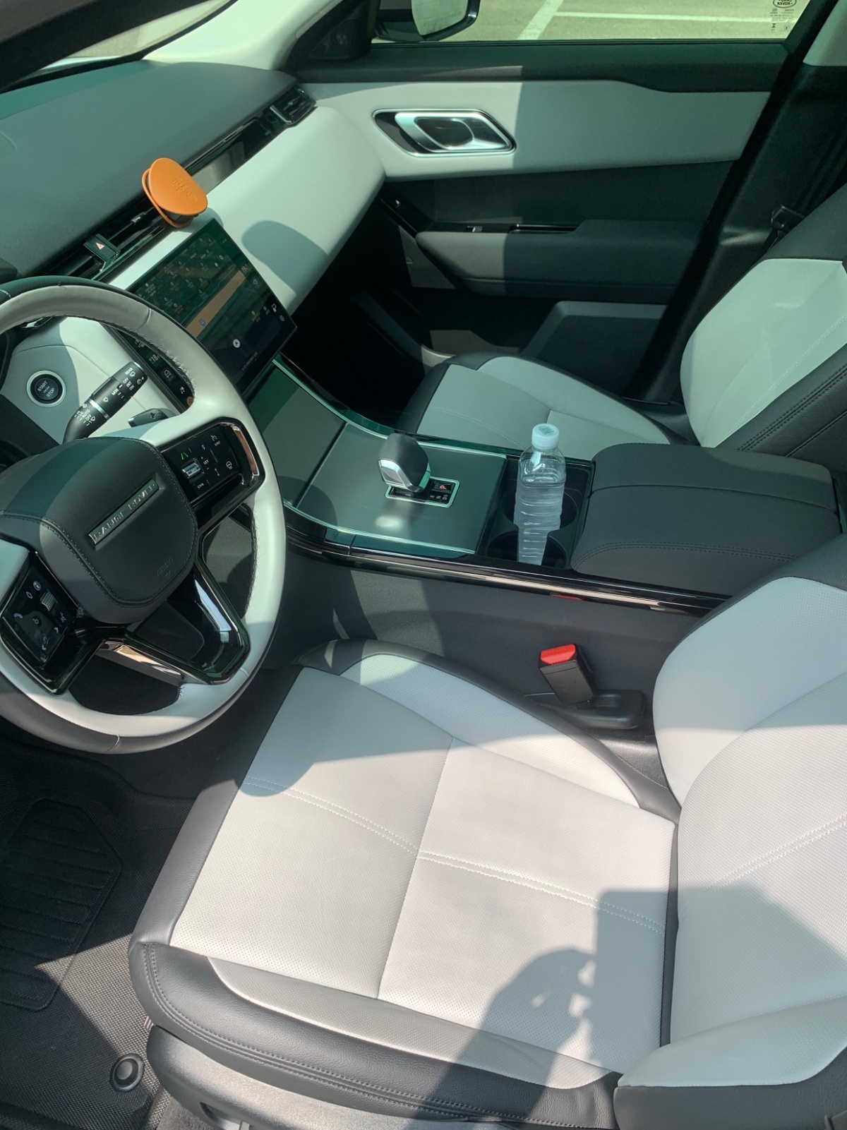 Land Rover Range Rover Velar, 2024 — фото 6 из 12