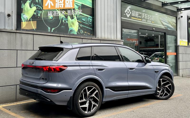 Audi Q6L e-tron, 2025 — фото 5 из 12