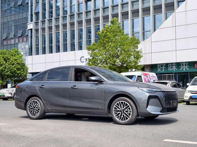 Roewe i6, 2026 — фото 3 из 10