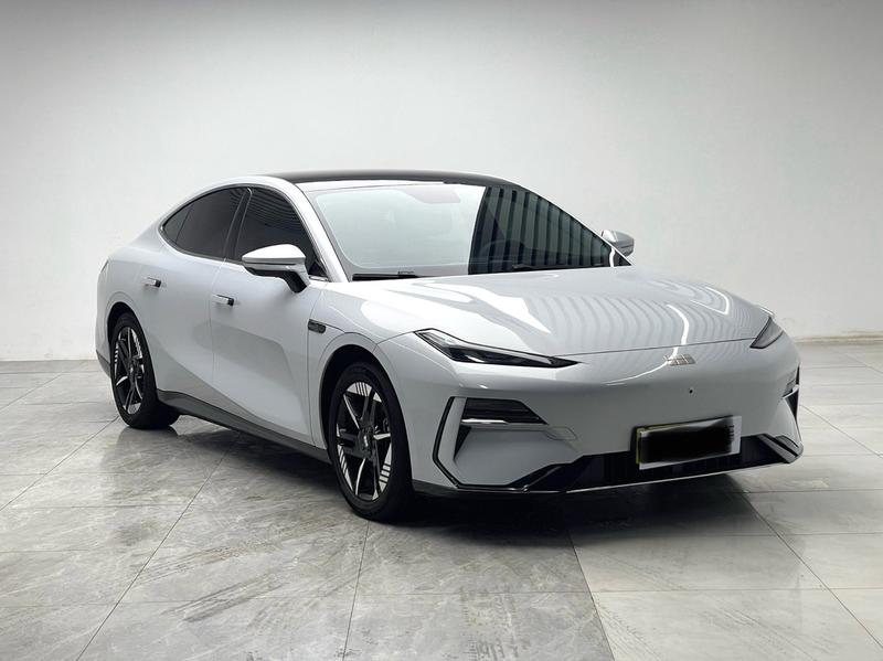 Geely Galaxy E8, 2024 — фото 3 из 11