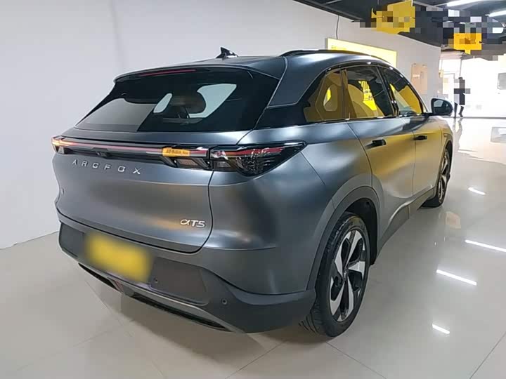 BAIC Arcfox Alpha T5, 2025 — фото 7 из 9
