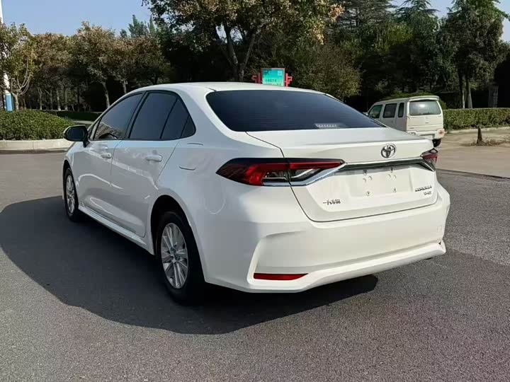 Toyota Corolla, 2022 — фото 8 из 9