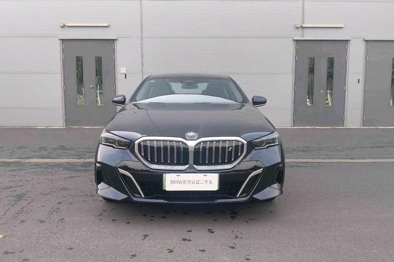 BMW i5, 2025 — фото 2 из 8