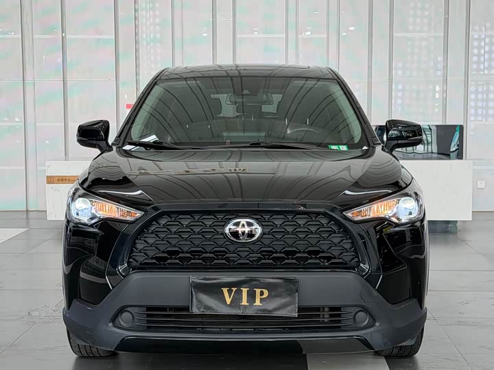 Toyota Corolla Cross, 2022 — фото 2 из 9