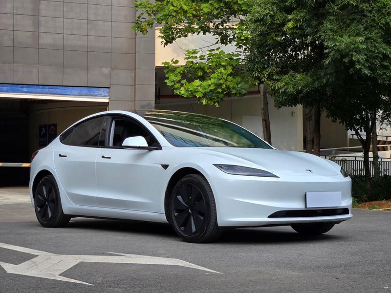 Tesla Model 3, 2026 — фото 3 из 12