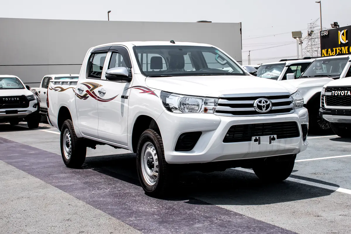 Toyota Hilux, 2026 — фото 2 из 10
