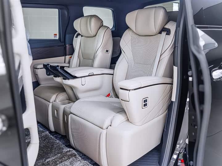Toyota Vellfire, 2023 — фото 12 из 12