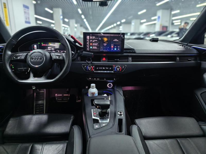 Audi A4L, 2023 — фото 7 из 12