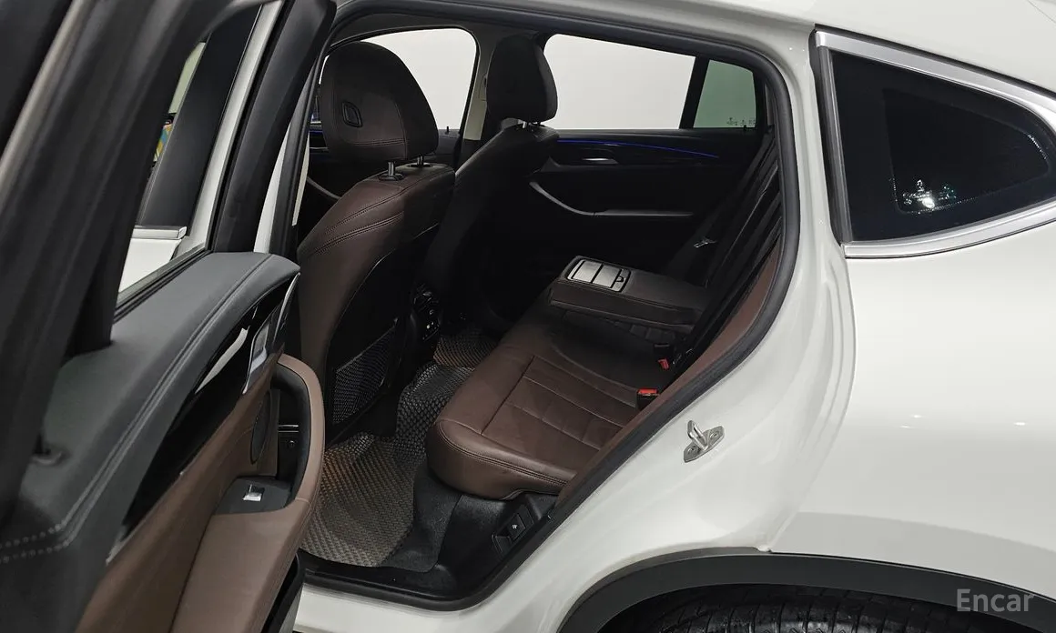BMW X4, 2022 — фото 11 из 12