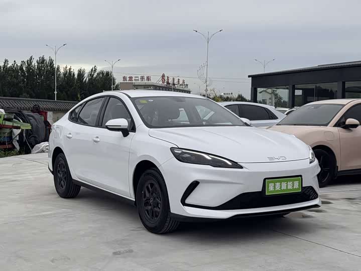 BYD Seal 05 DM-i Hybrid, 2026 — фото 3 из 9