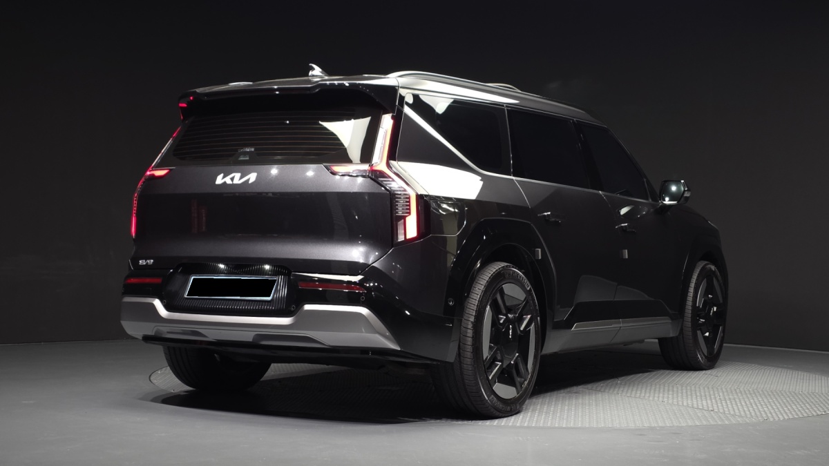 Kia EV9, 2023 — фото 2 из 12