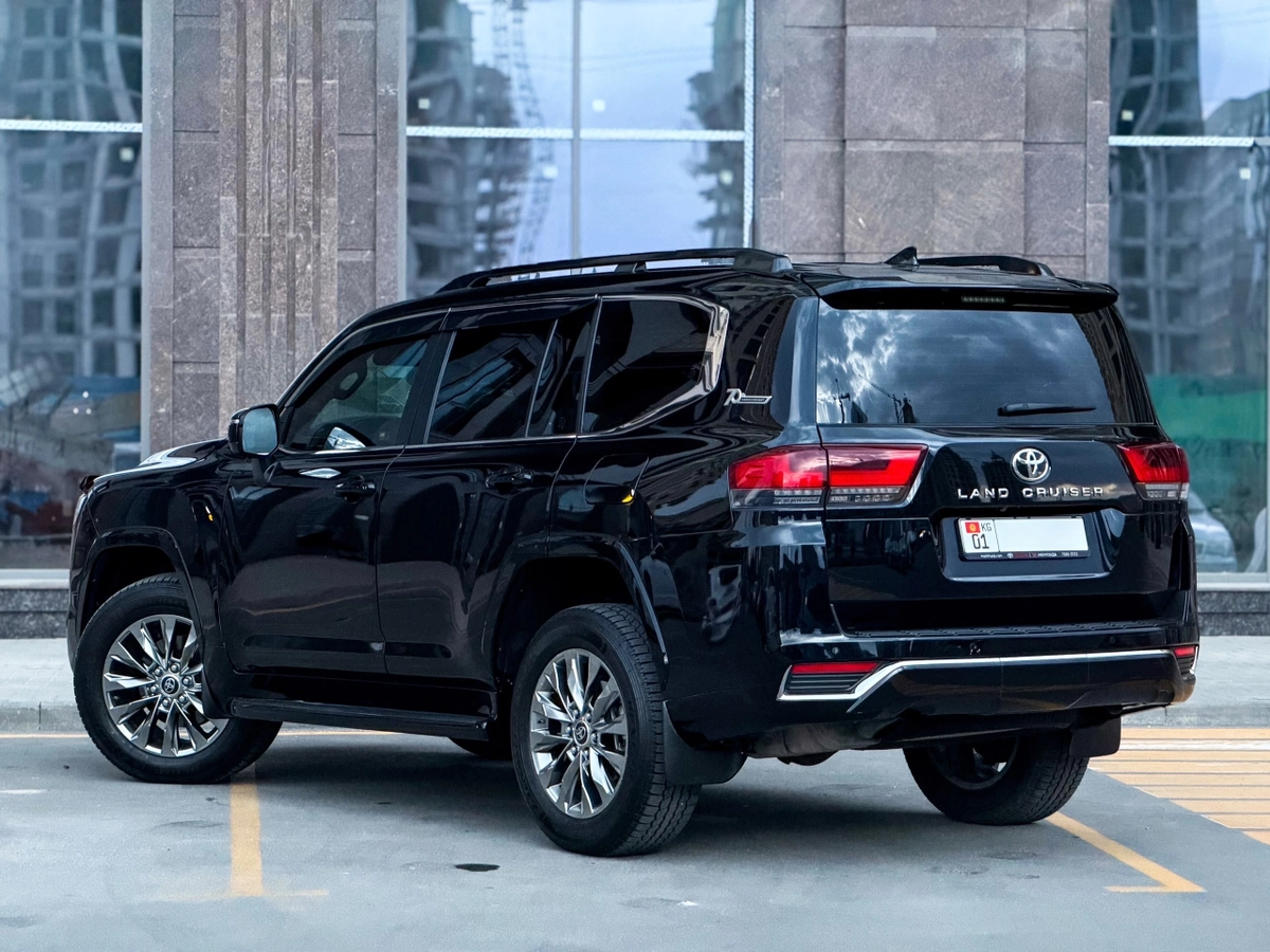 Toyota Land Cruiser, 2022 — фото 6 из 9