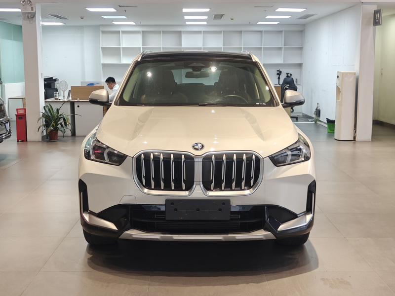 BMW X1, 2023 — фото 2 из 12