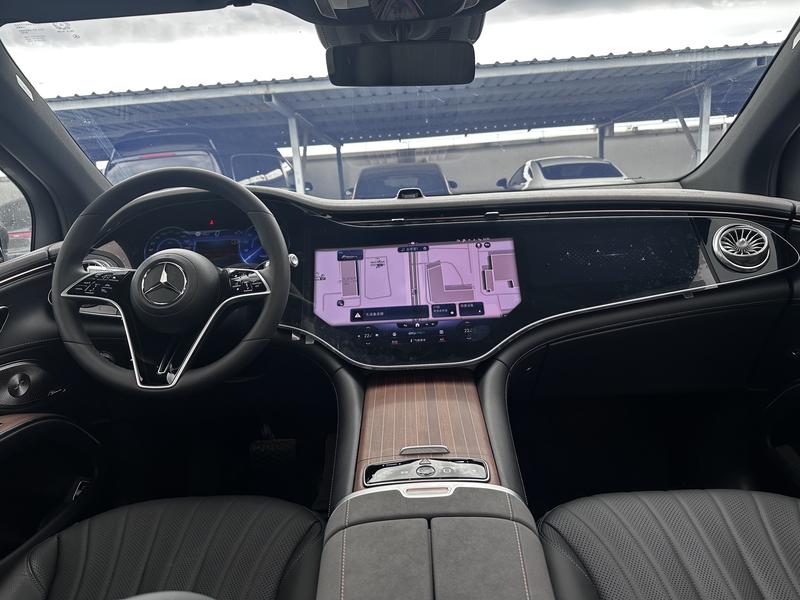 Mercedes-Benz EQS SUV, 2025 — фото 7 из 12