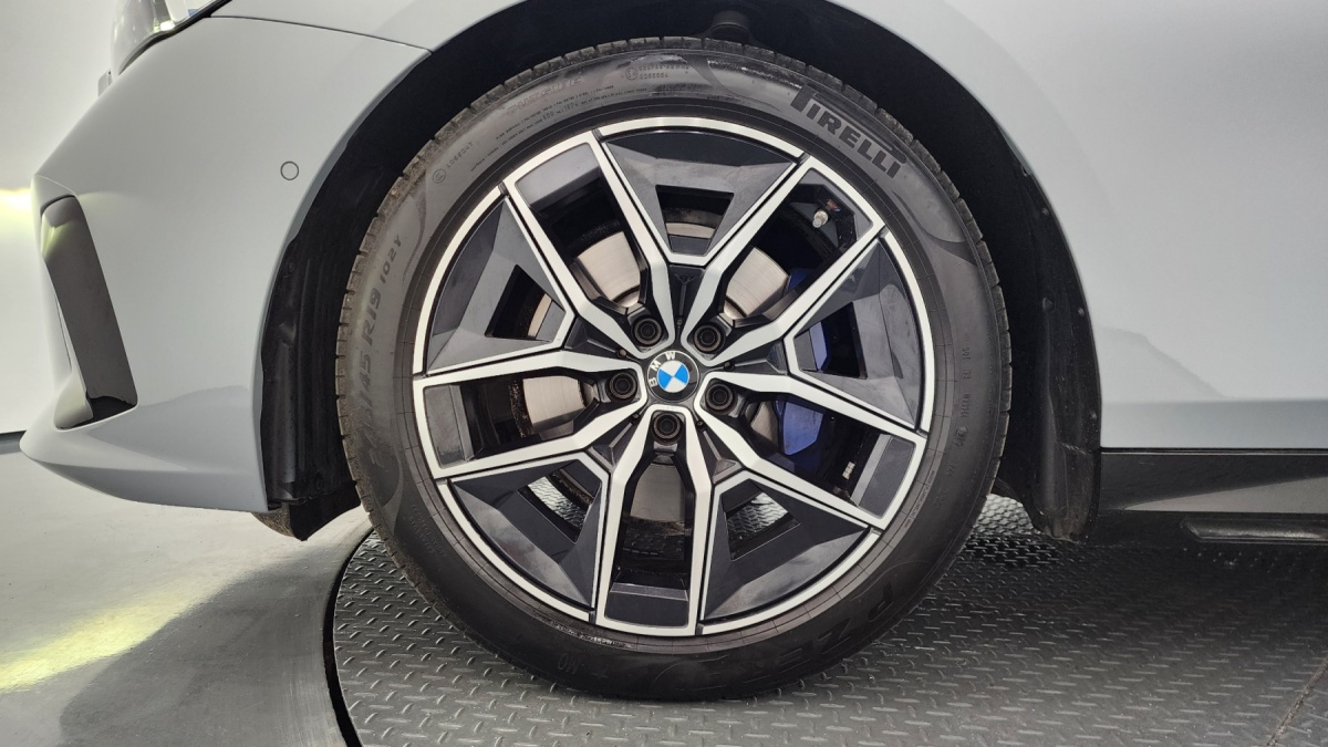 BMW 5 Series, 2025 — фото 5 из 12