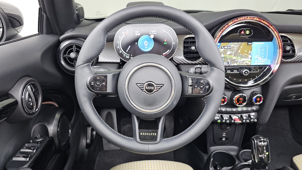 Mini Cooper Convertible, 2023 — фото 12 из 12