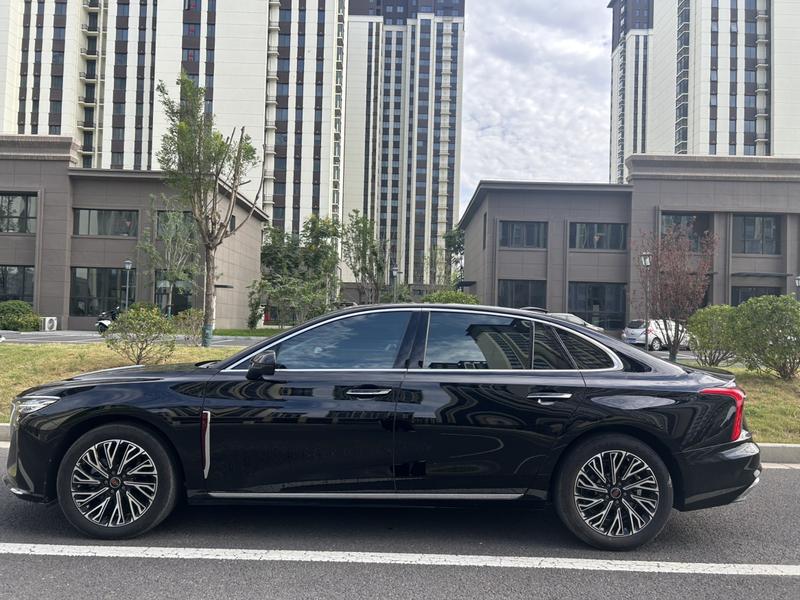 Hongqi H5, 2025 — фото 4 из 11