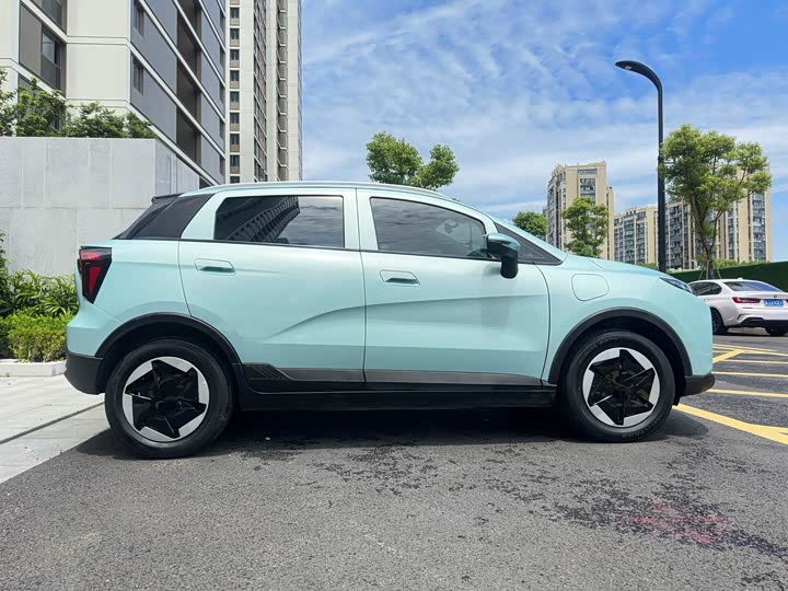Geely Geometry E Firefly, 2023 — фото 4 из 9