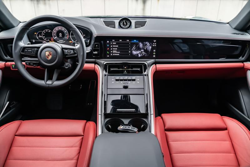 Porsche Panamera, 2025 — фото 9 из 12